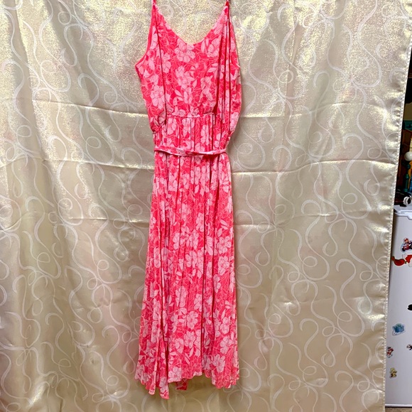 Summer dress - Picture 2 of 3